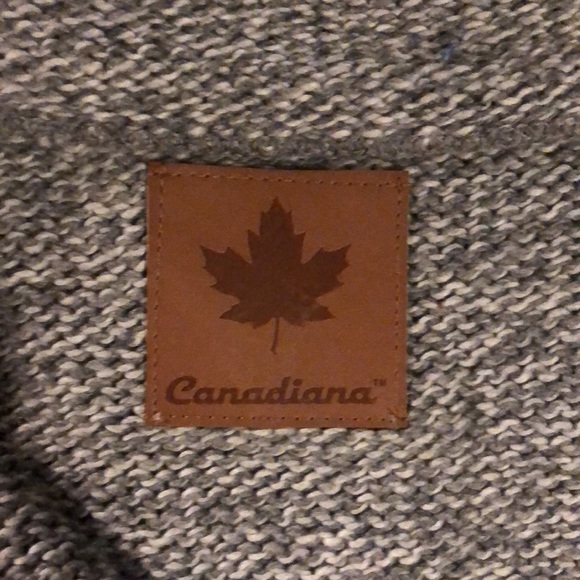 COPY - Canadiana 🍁, Acrylic wool sweater with zipper - Picture 3 of 4
